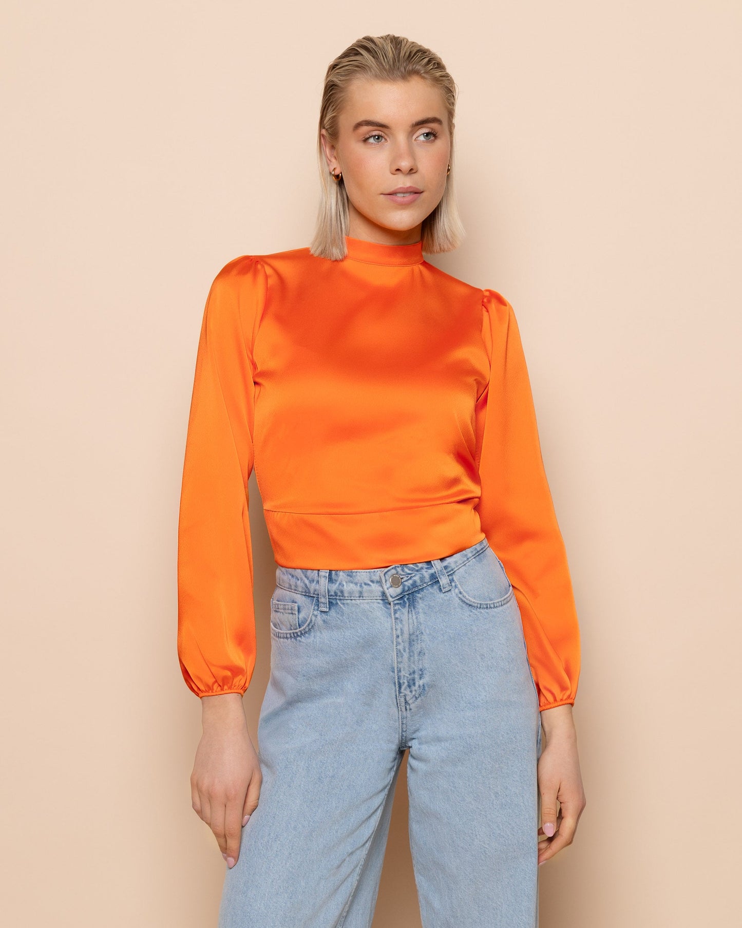 SATIN BOW TOP ORANJE