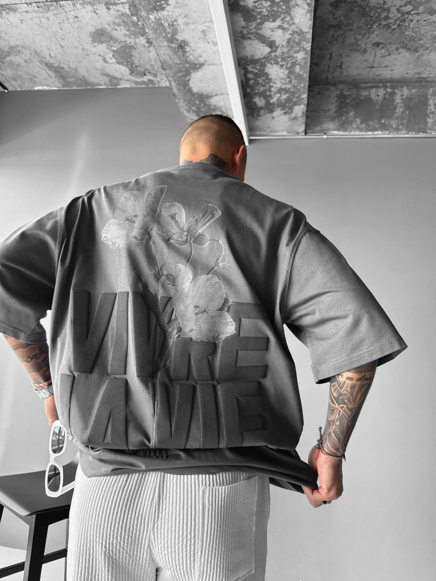 Oversize Vivre la Vie T-Shirt - Anthrazit und Schwarz