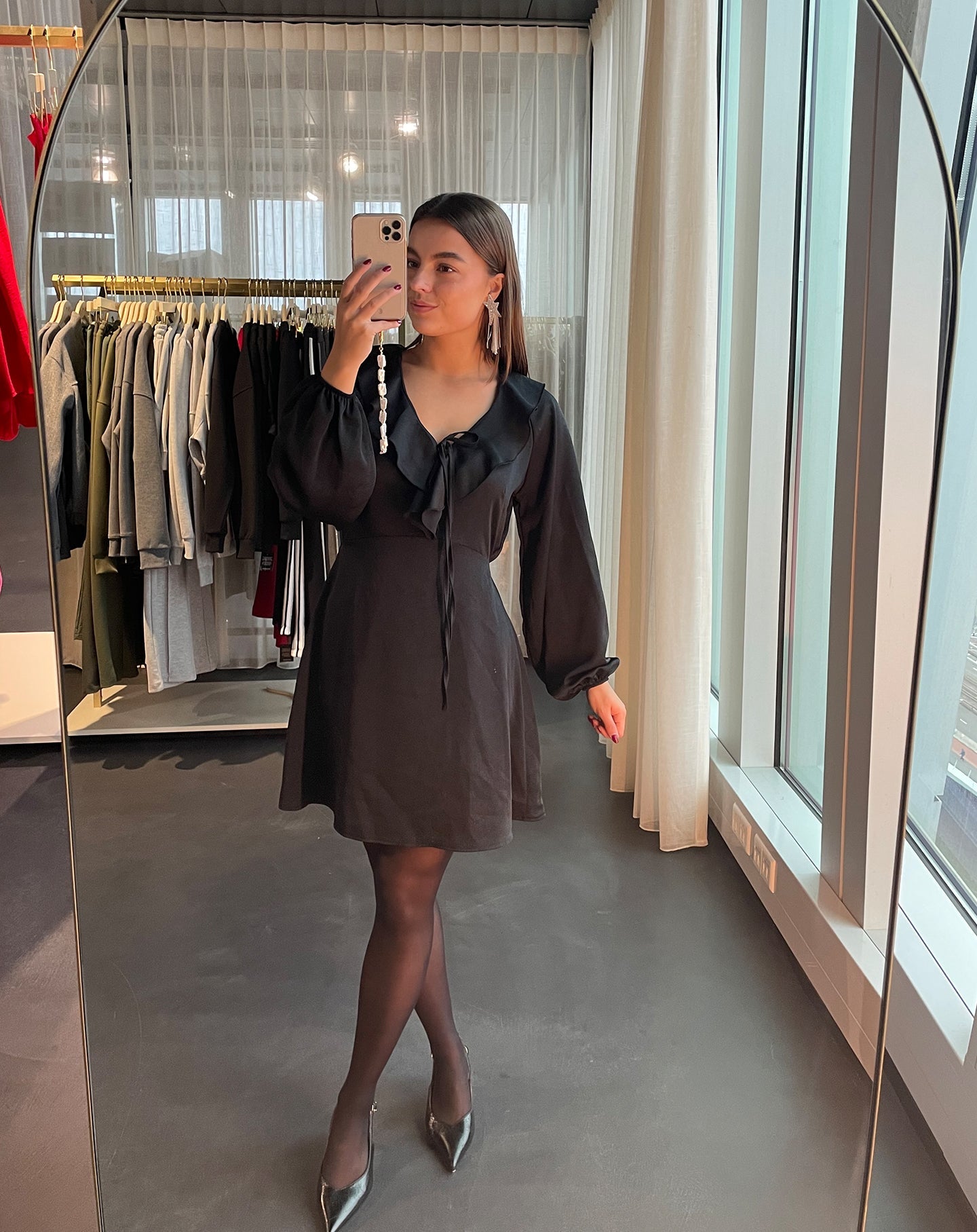 CHRISTY RUFFLE DRESS ZWART
