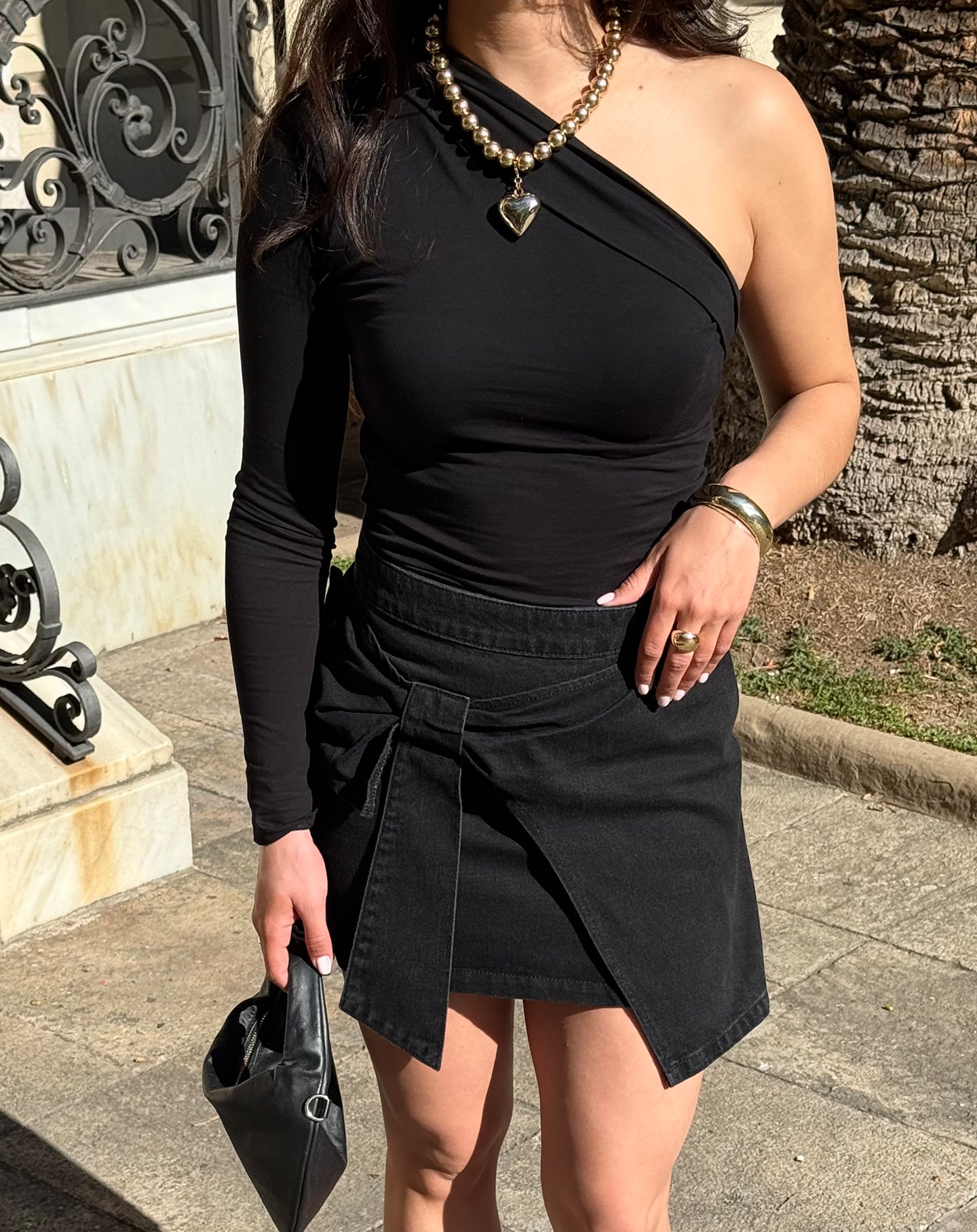 TAMAR ONE SHOULDER TOP ZWART