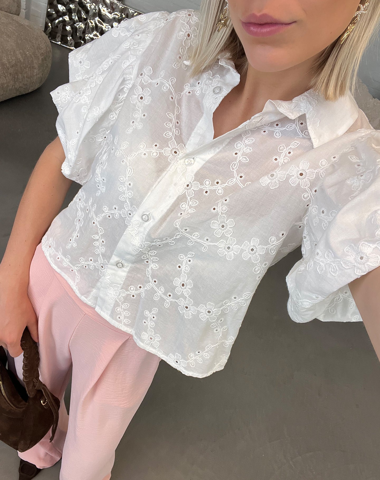 BRODERIE PUFF SLEEVE BLOUSE WIT