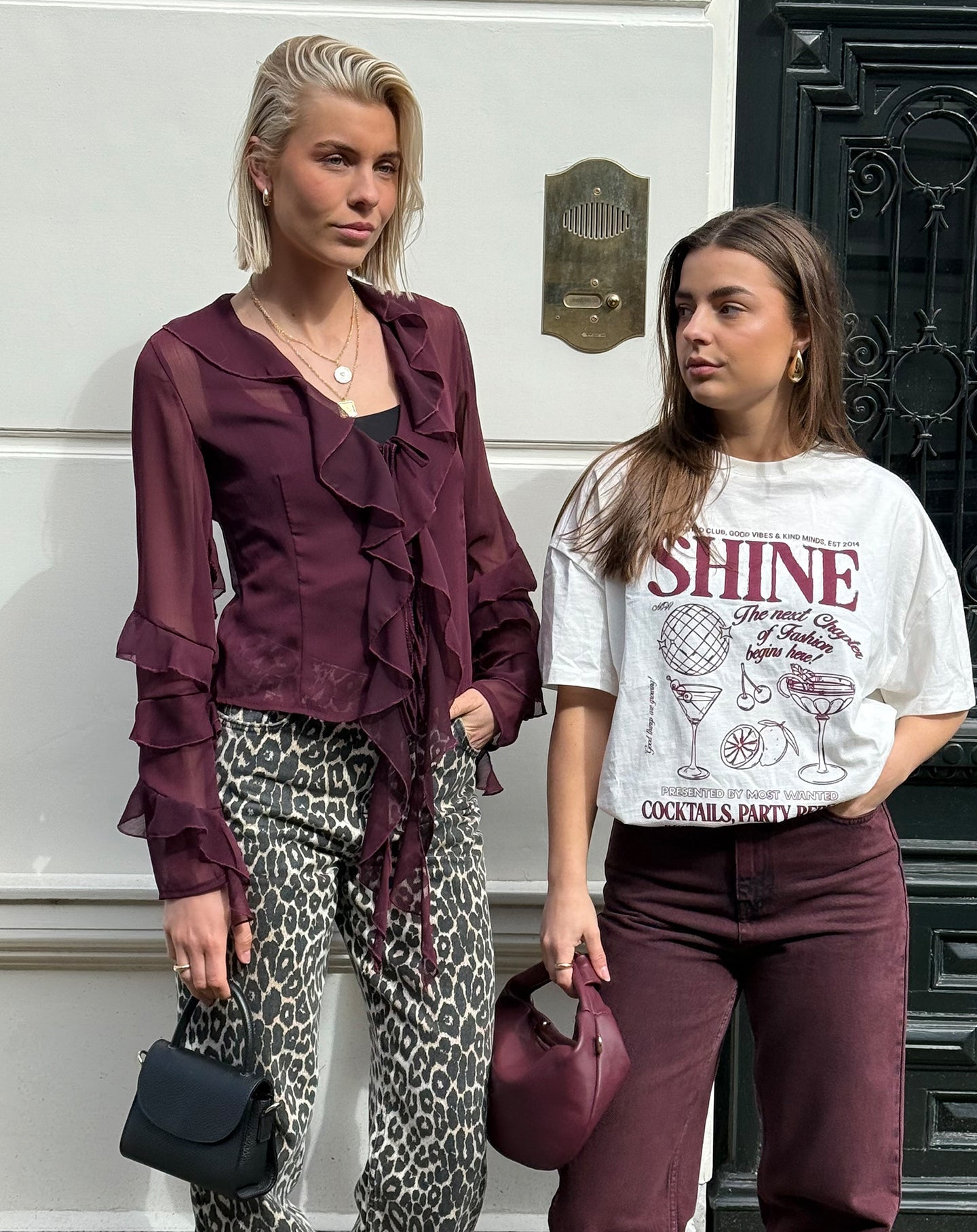 ELEANOR CRINKLE RUFFLE TOP DONKER BURGUNDY