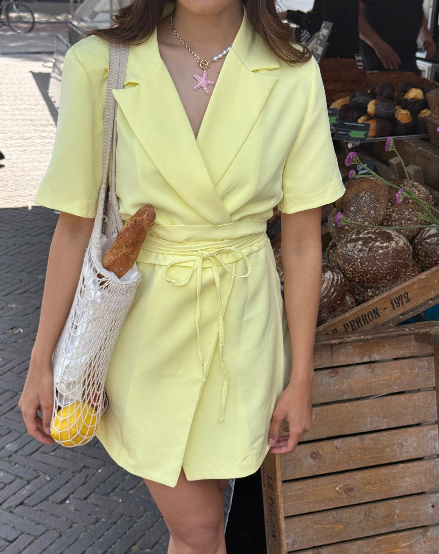 SADIE SHORT SLEEVE BLAZER DRESS GEEL