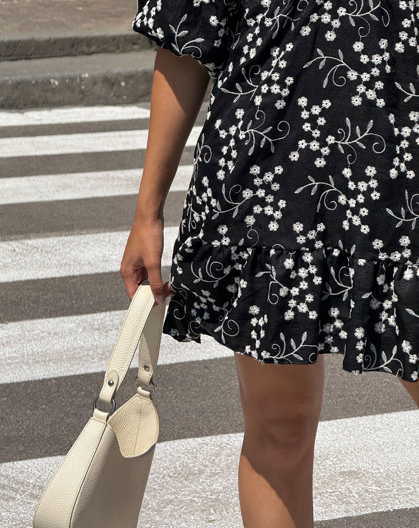 ROSALIE BRODERIE DRESS ZWART