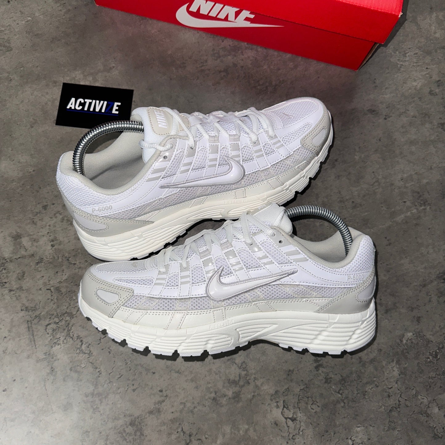 Nike P6000 Sneaker in dreifachem Weiß