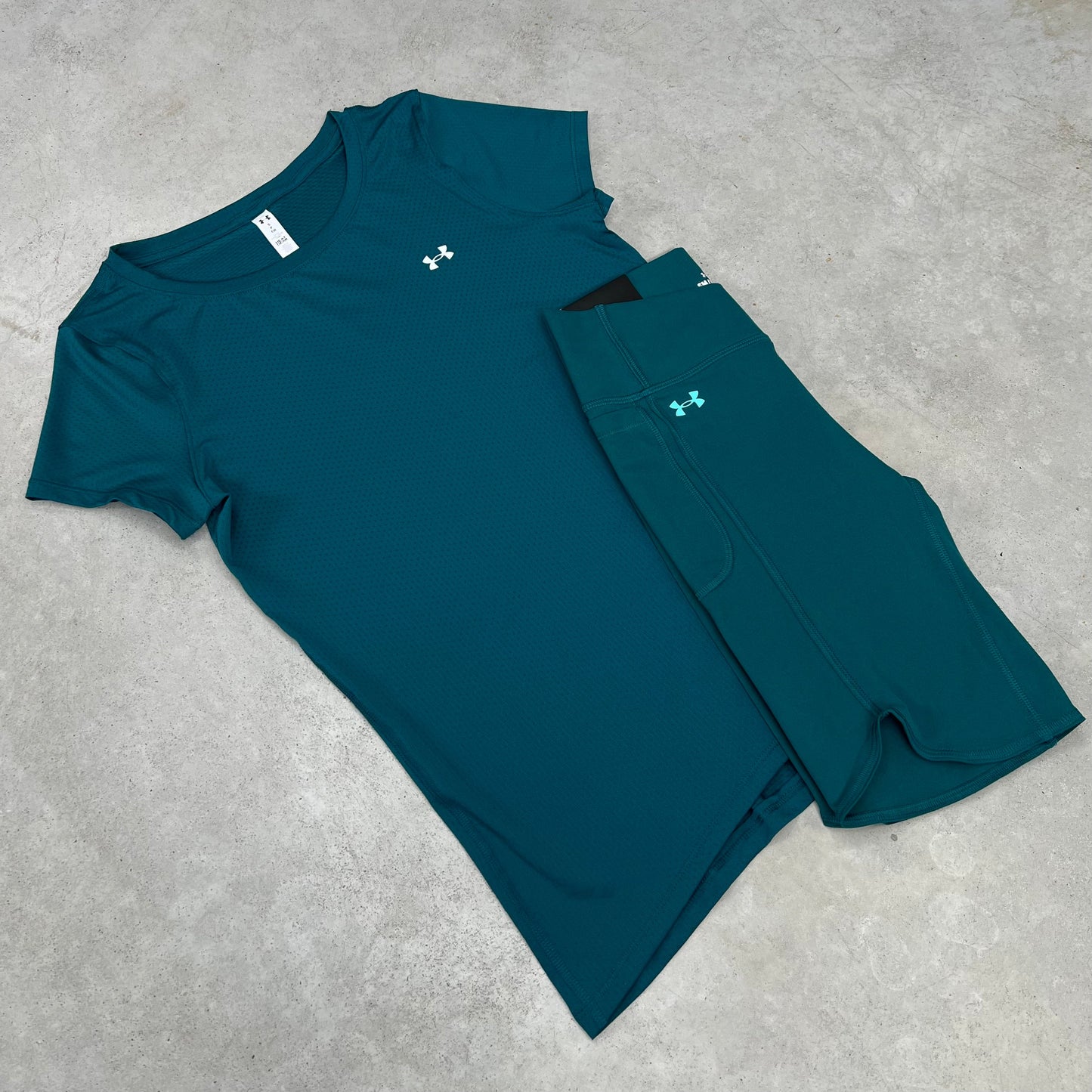 Under Armour Shorts Set Grün Damen