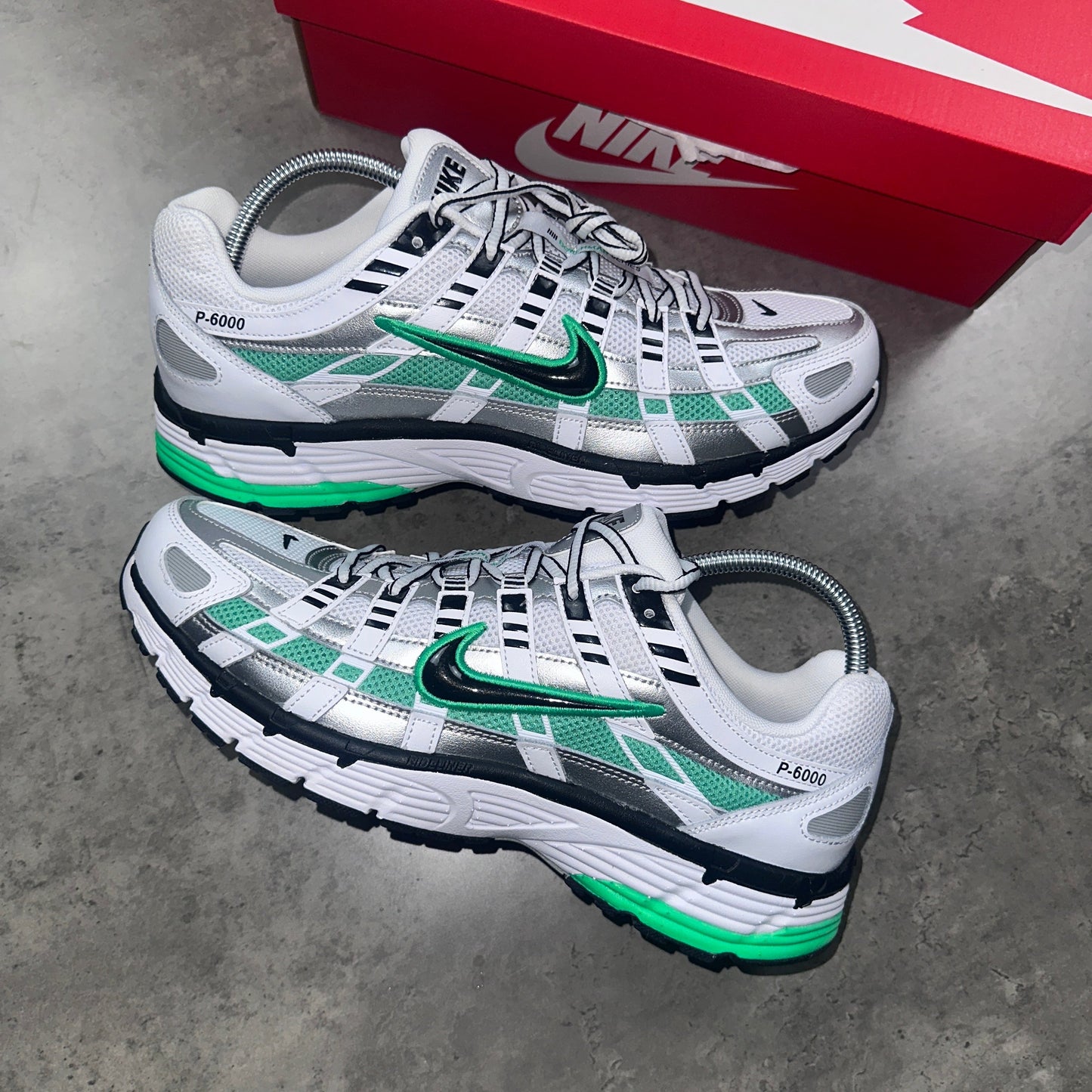 Nike P6000 Sneaker Metallic Grün