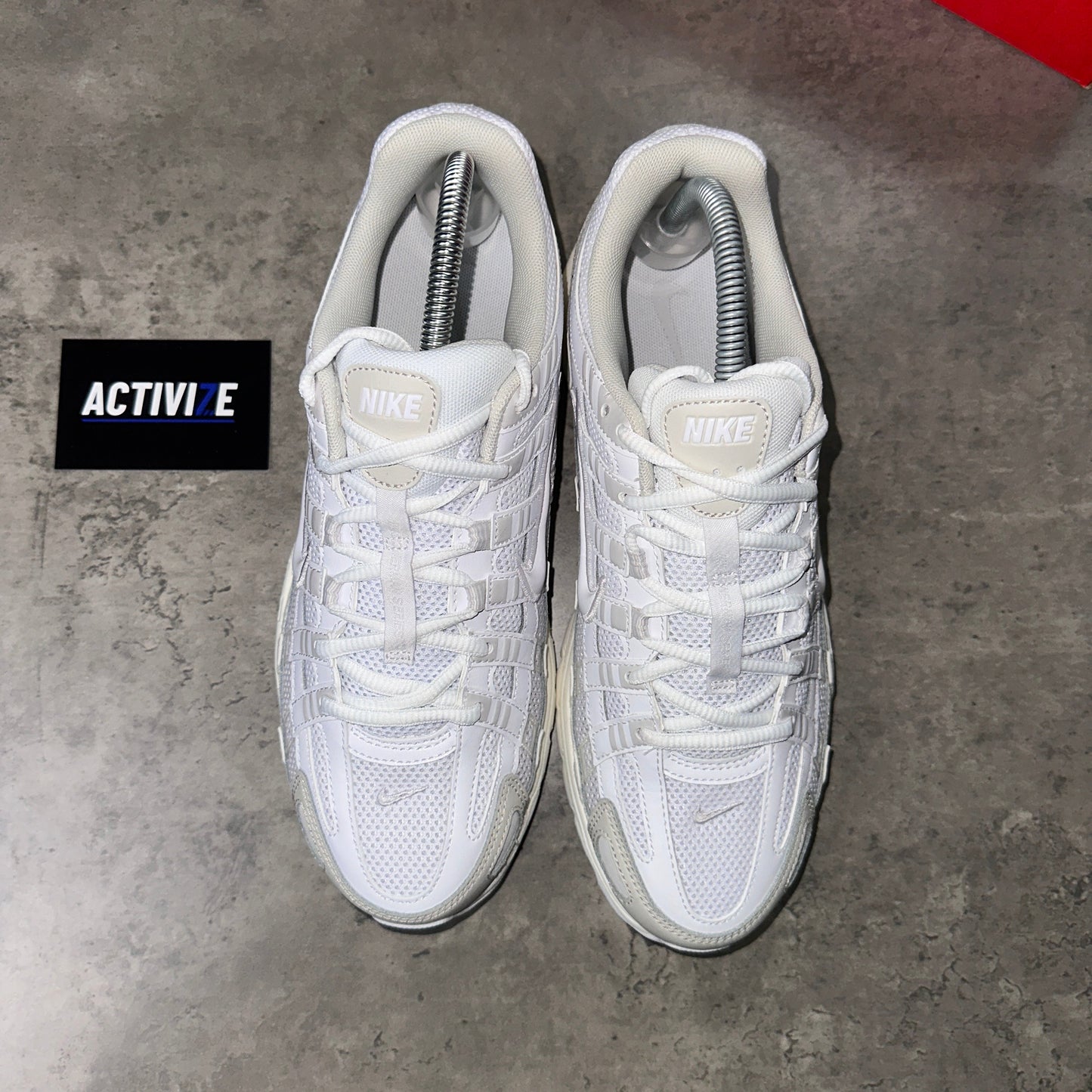 Nike P6000 Sneaker in dreifachem Weiß