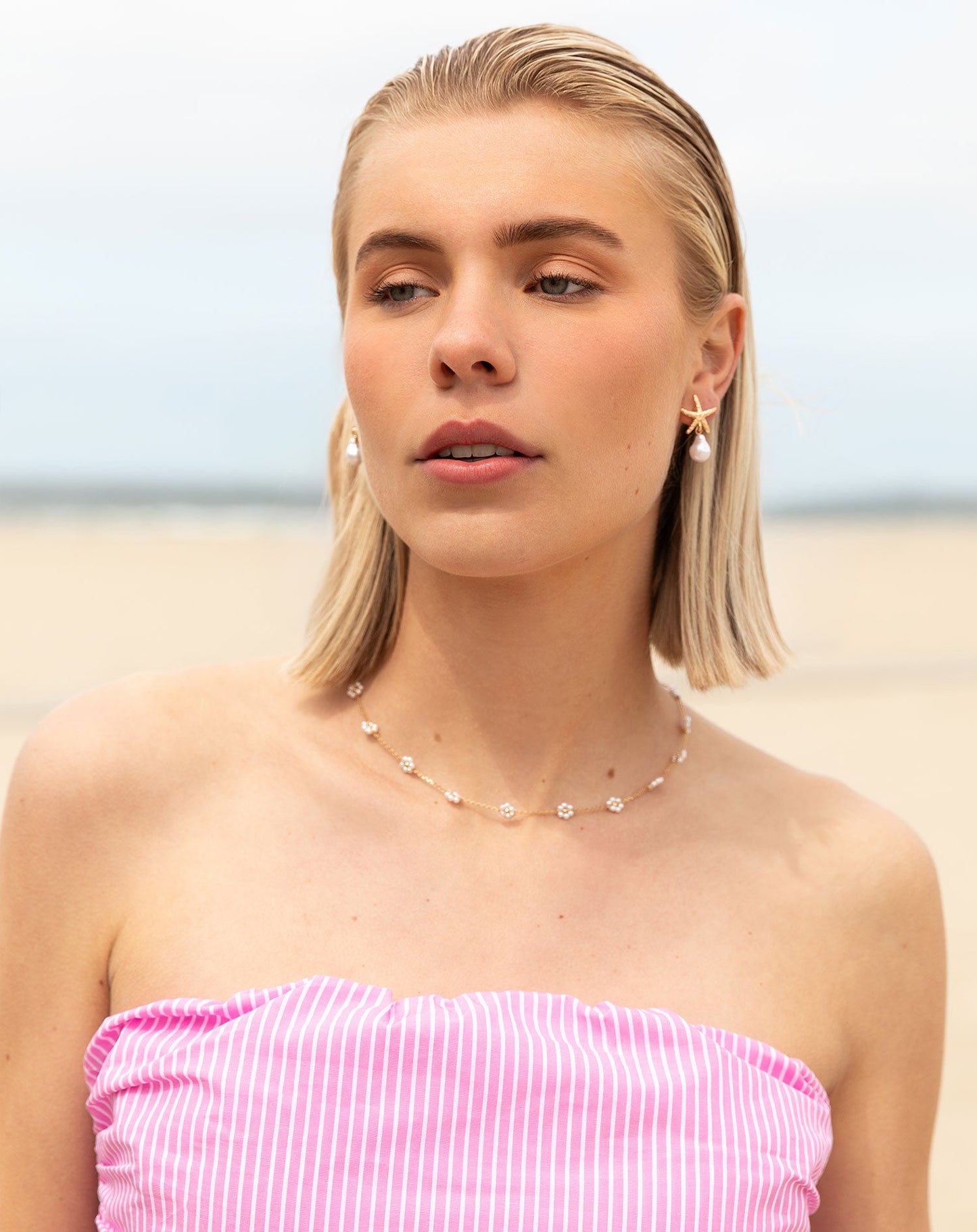 SMALL FLOWER BEADS NECKLACE