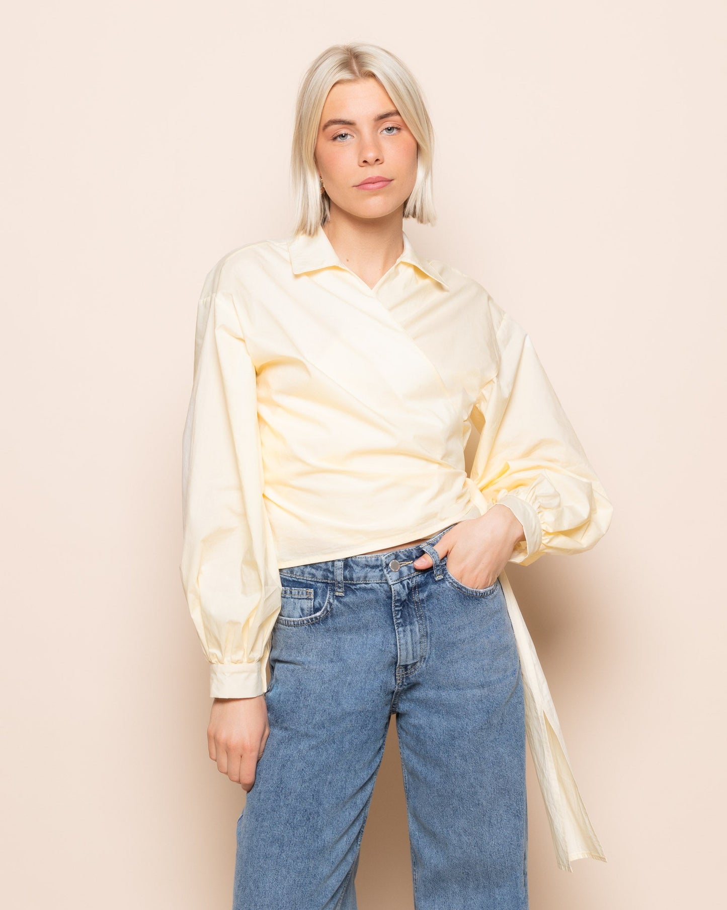 POPLIN WRAP KNOT BLOUSE BOTERGEEL