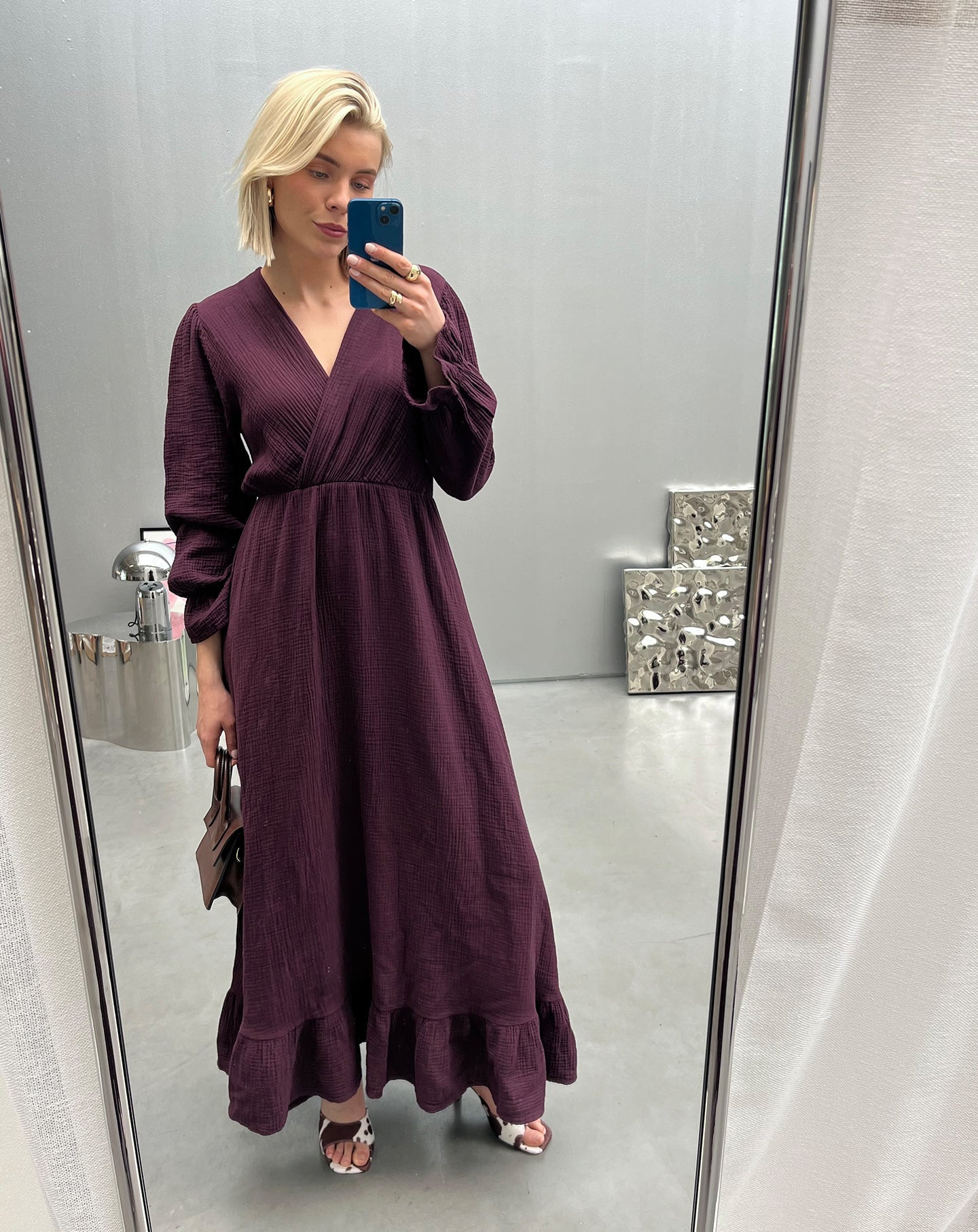 MOUSSELINE MAXI RUFFLE DRESS DONKER BURGUNDY