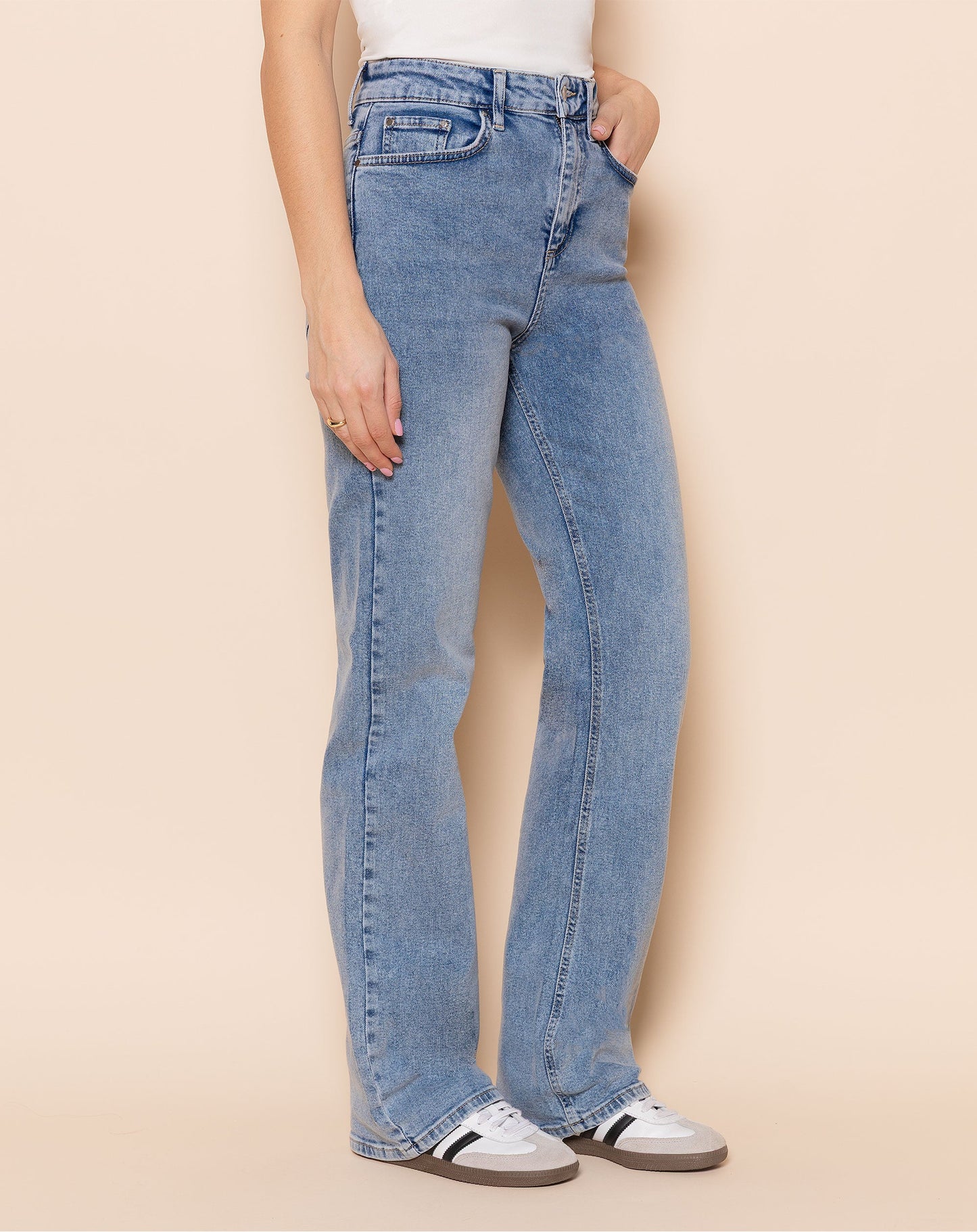 BOOTCUT JEANS BLAUW