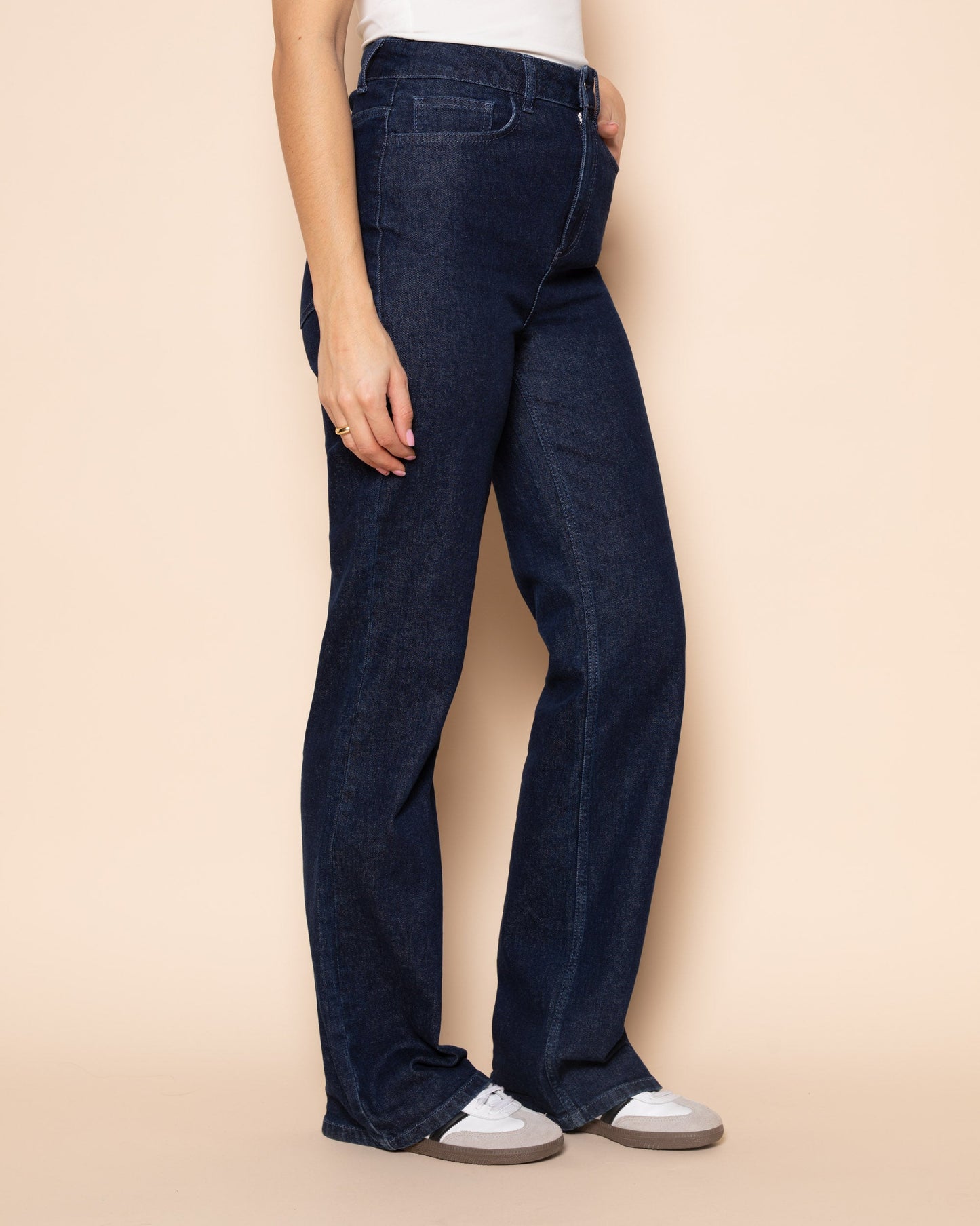 BOOTCUT JEANS DONKERBLAUW