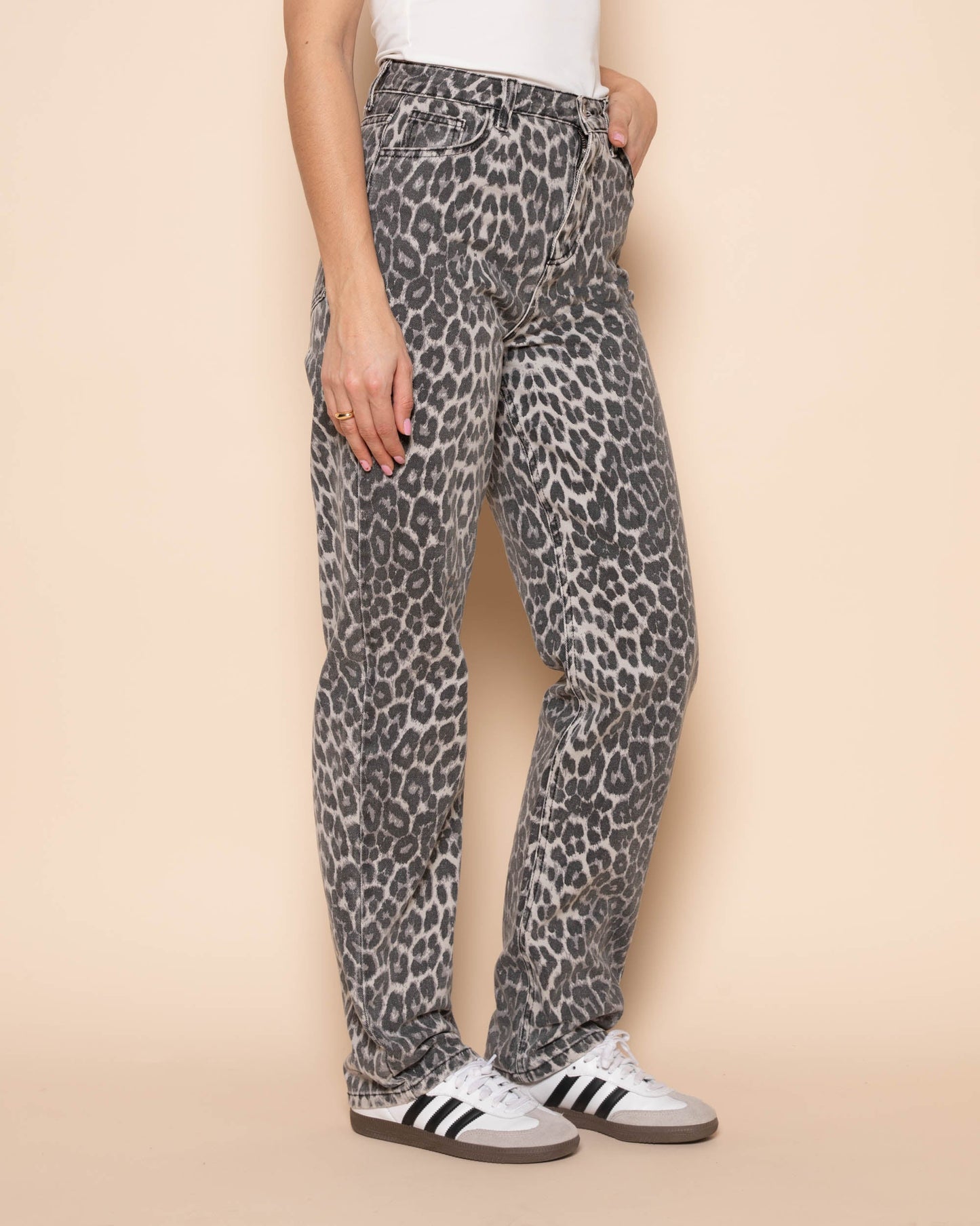 LEOPARD ALLOVER JEANS GRIJS