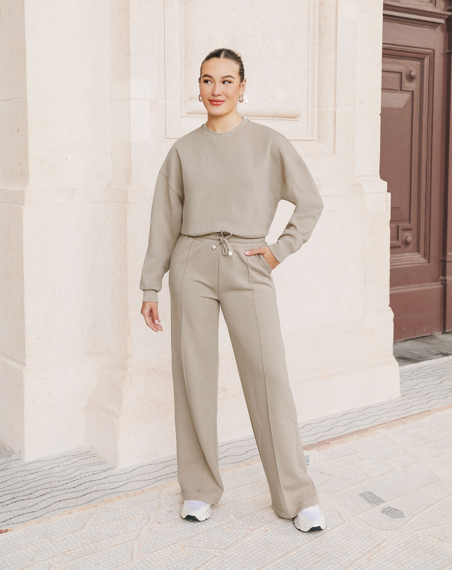 SCUBA CROPPED SWEATER BEIGE