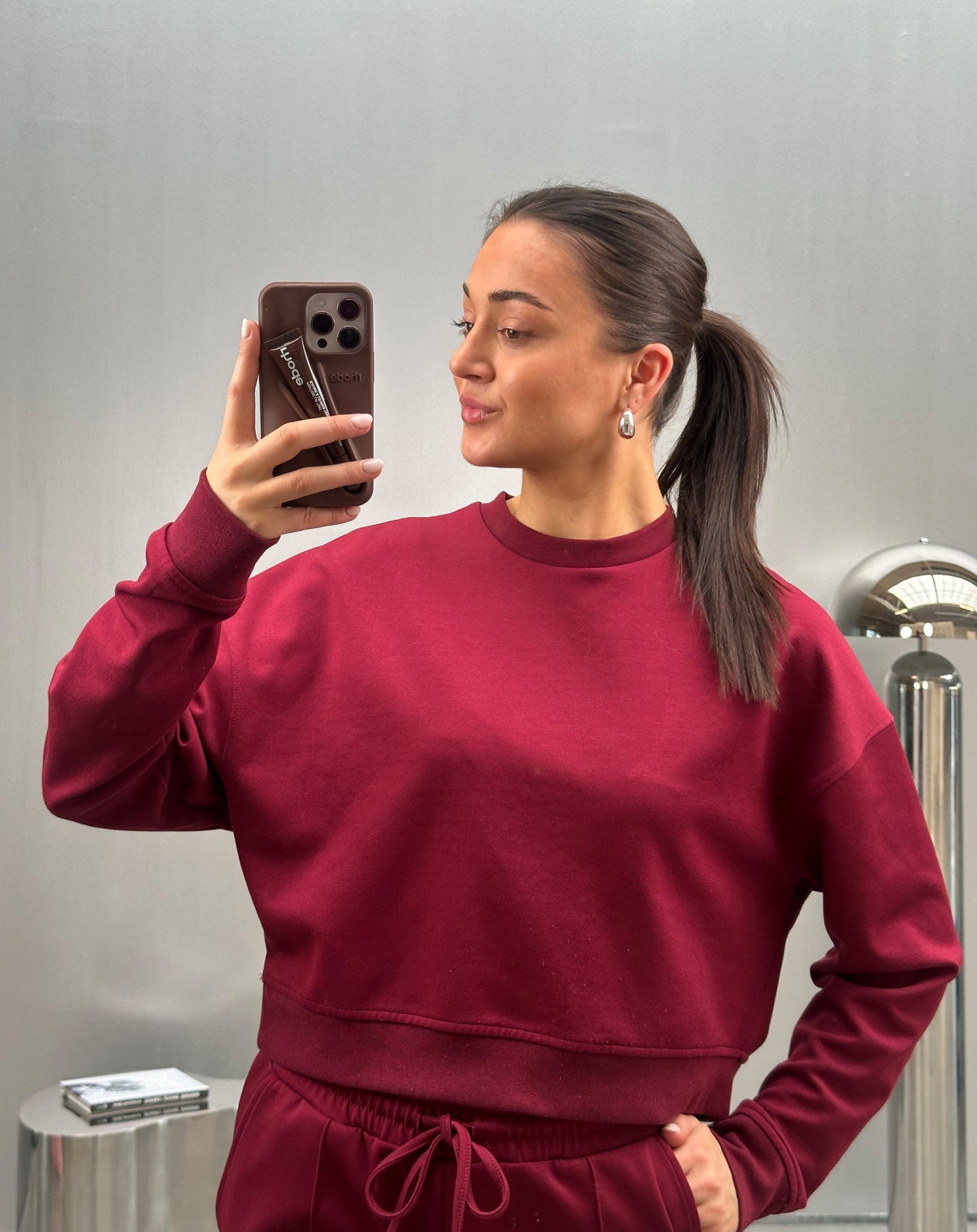 SCUBA CROPPED SWEATER DONKER BURGUNDY