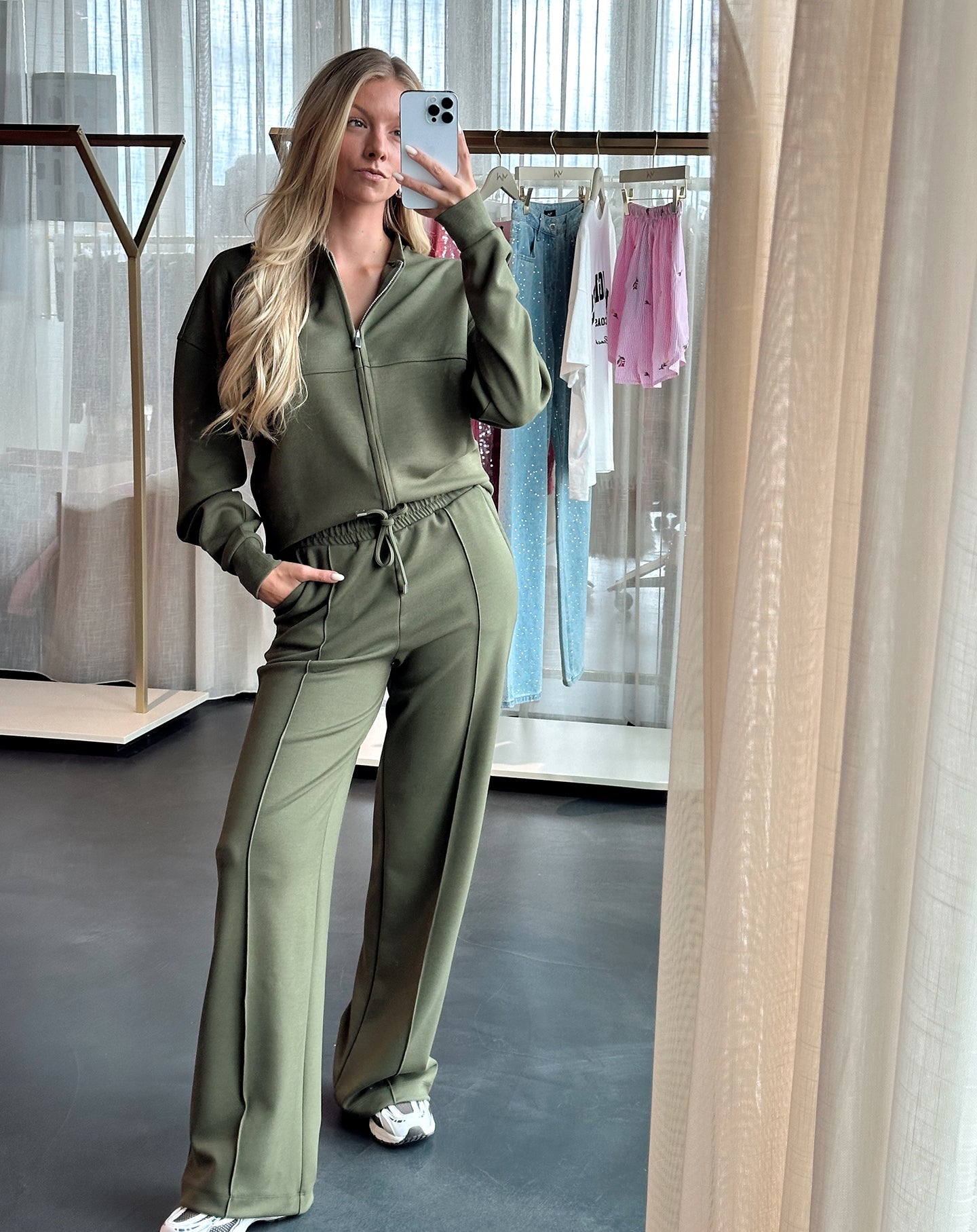 SCUBA PINTUCK PANTS LEGERGROEN