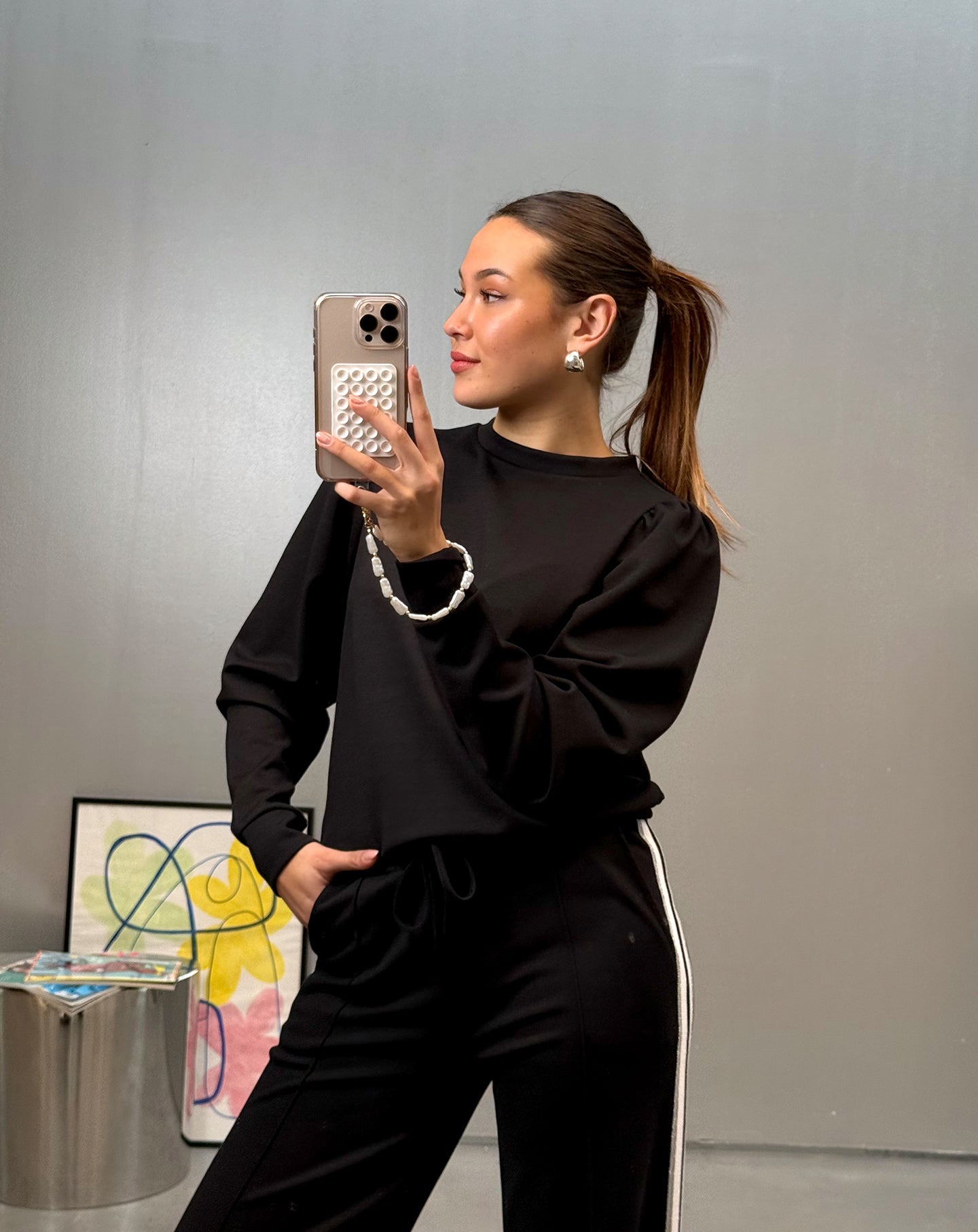 SCUBA PUFF SLEEVE SWEATER ZWART