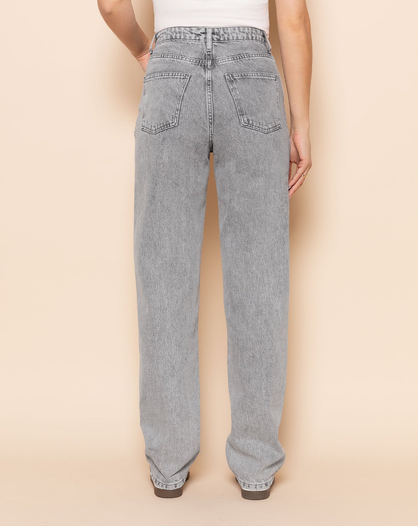 DENIM STRAIGHT LEG JEANS LICHTGRIJS
