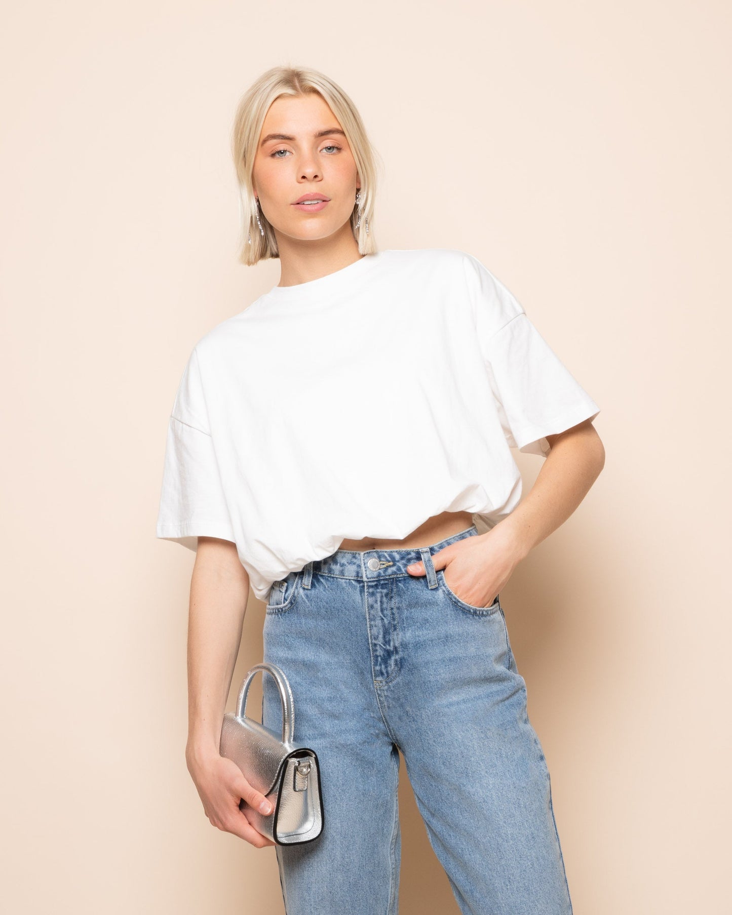 CROPPED BUBBLE HEM TEE CRÈME