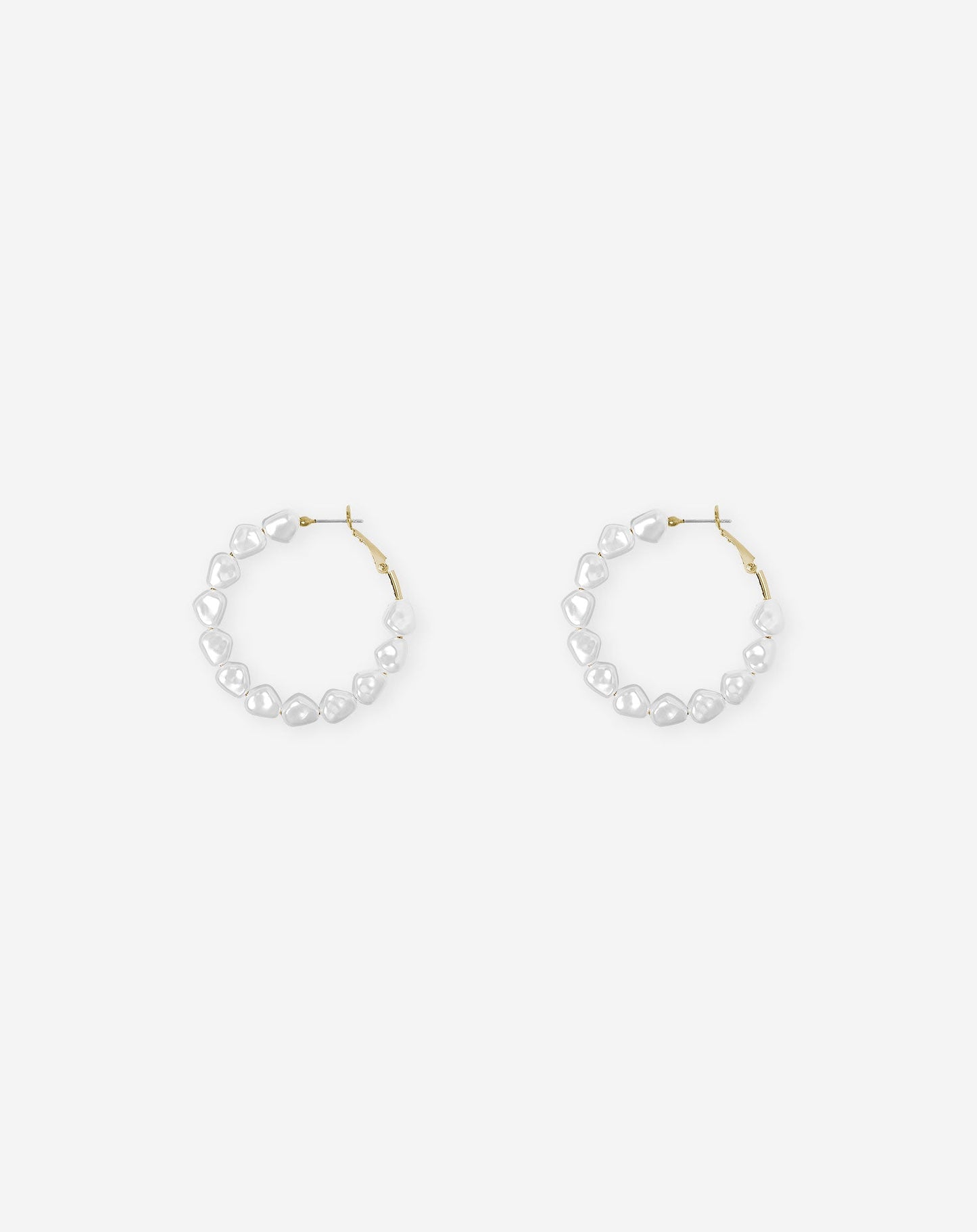 PEARLY HOOP EARRINGS