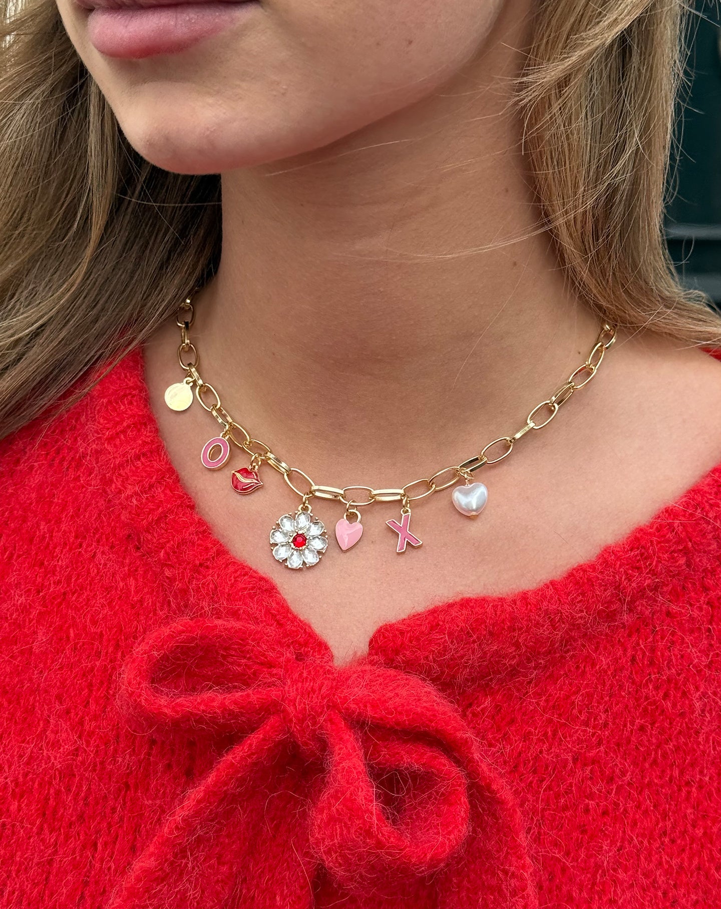 LOVY CHARM NECKLACE