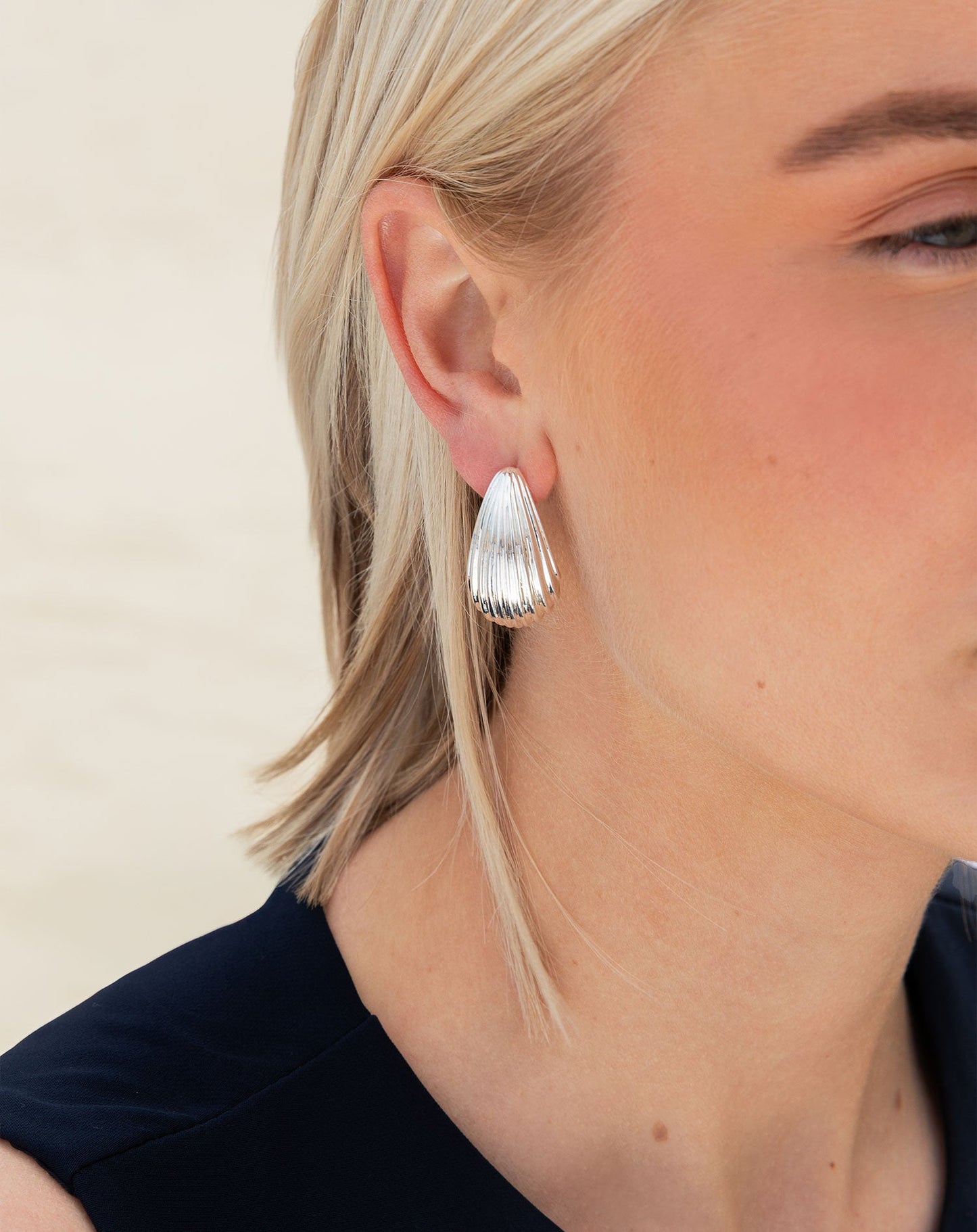 SEASHELL TEARDROP EARRINGS