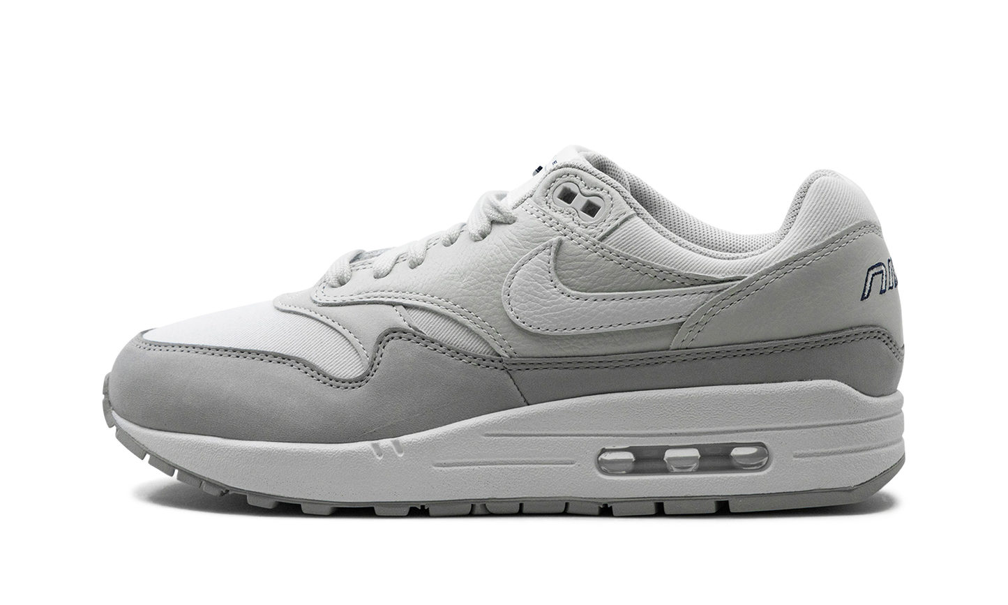 Nike Air Max 1 '87 LX Helles Rauchgrau