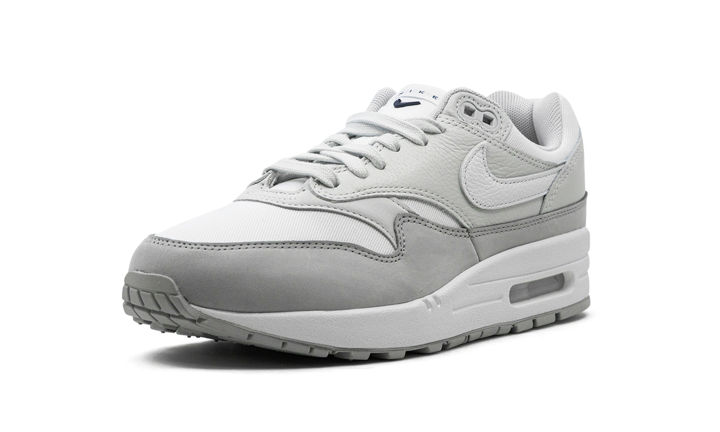 Nike Air Max 1 '87 LX Helles Rauchgrau