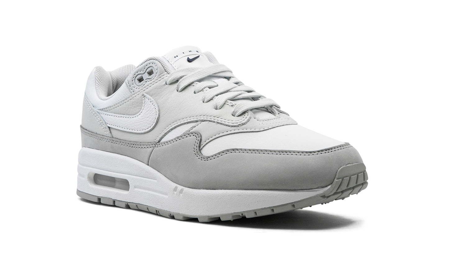 Nike Air Max 1 '87 LX Helles Rauchgrau