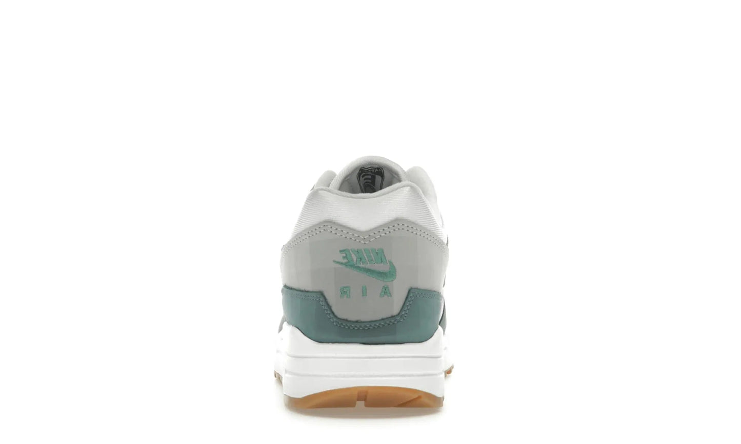 Nike Air Max 1 .SWOOSH Low Poly Abenteuer