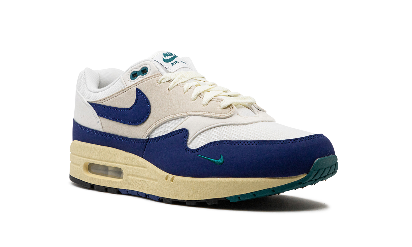 Nike Air Max 1 Athletic Department Tiefes Königsblau