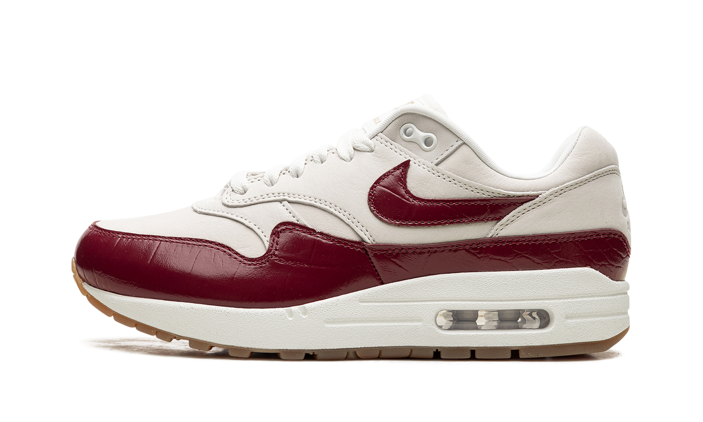 Nike Air Max 1 LX Team Rot