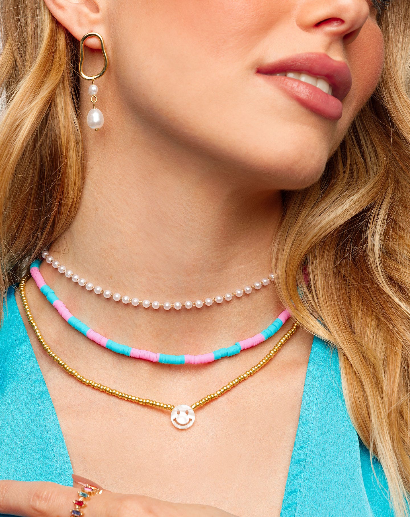 CURVY PEARL EARRINGS