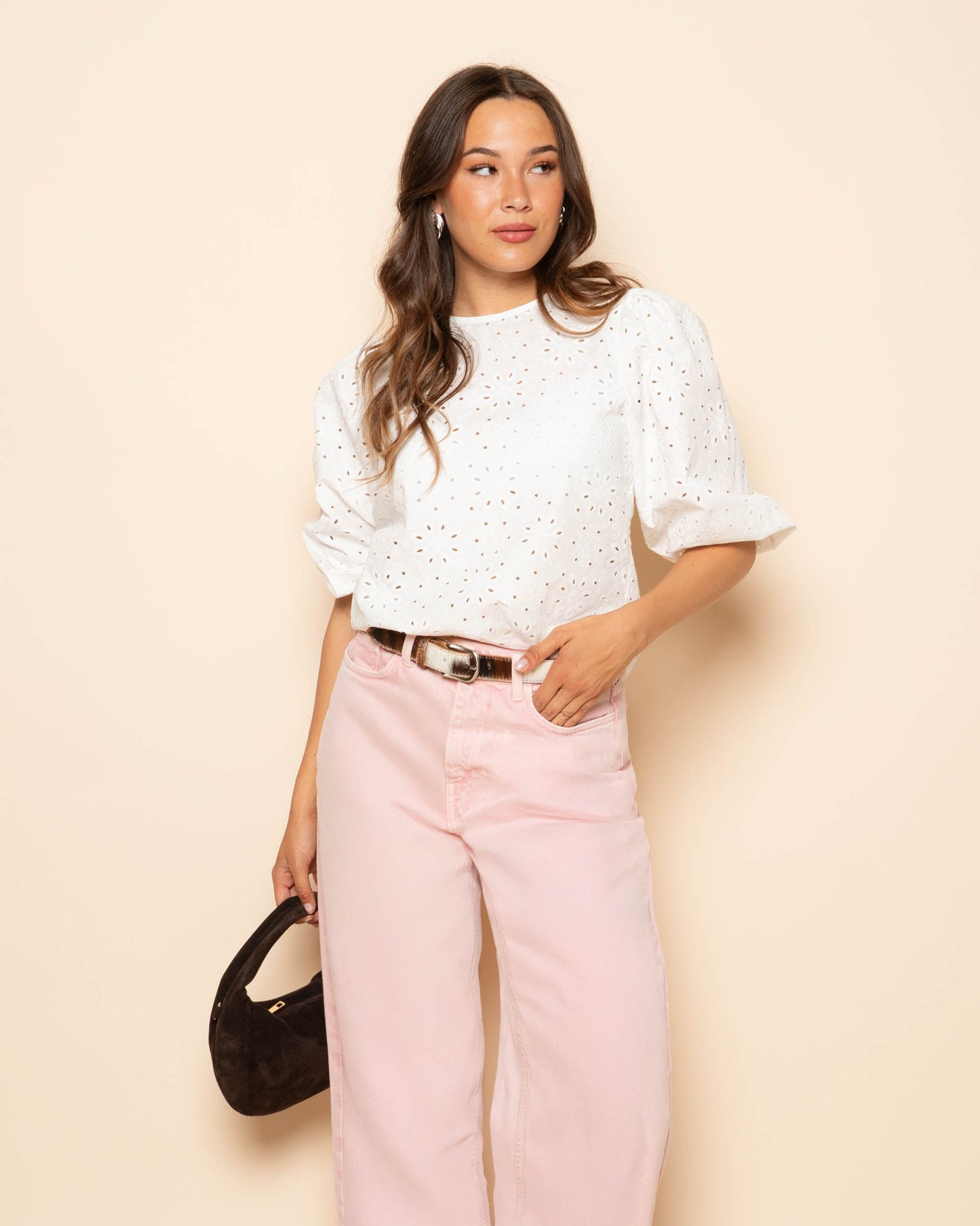 MAJKA FLOWER PUFF SLEEVE TOP WIT
