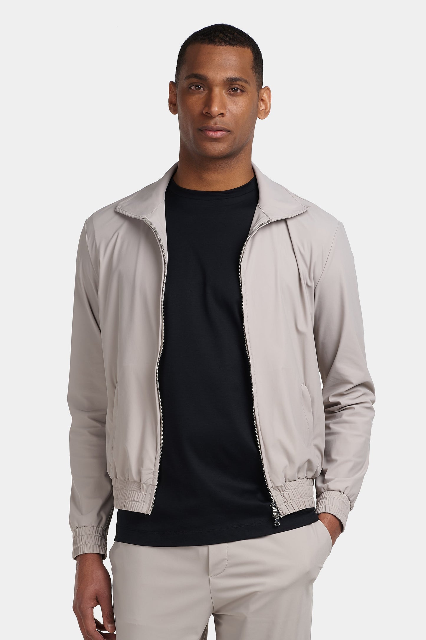 DIE REISEJACKE