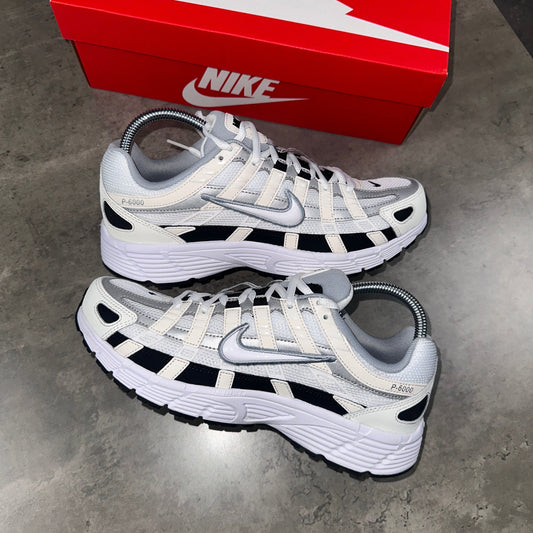 Nike P6000 Sneaker Wolf Sail Grey