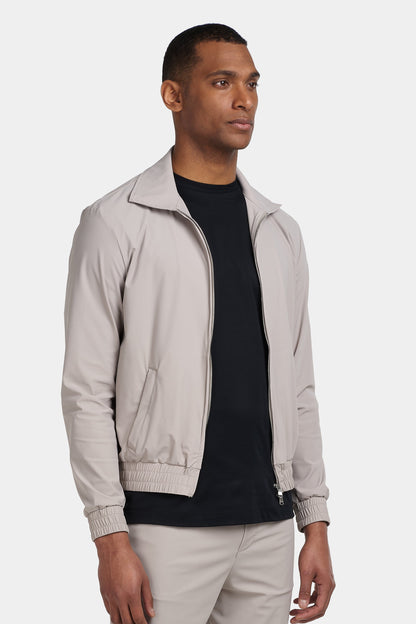 DIE REISEJACKE