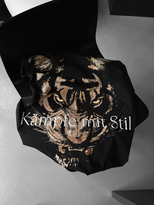 Übergroßes „Kämpfe mit Stil“ T-Shirt – Schwarz 