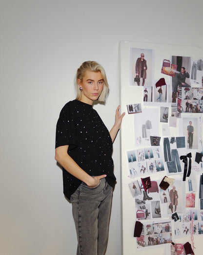 RHINESTONE OVERSIZED TEE ZWART