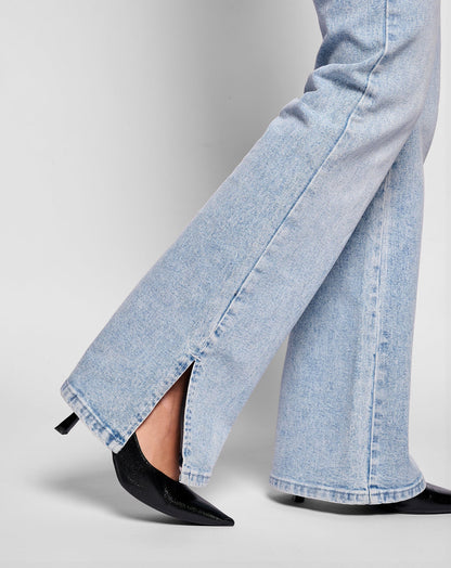 BOOTCUT SLIT JEANS LICHTBLAUW