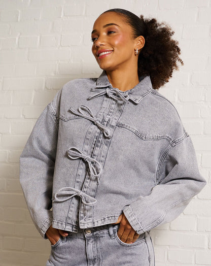 BOW DENIM BLOUSE LICHTGRIJS