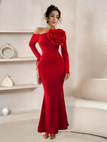 Nicole | Elegante Maxi Jurk met Asymmetrische Halslijn en Bloemdetail