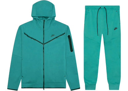 Nike Sportswear Tech Fleece-Set aus Hoodie und Jogginghose, Mineralblaugrün/Schwarz | 1 + 1 gratis