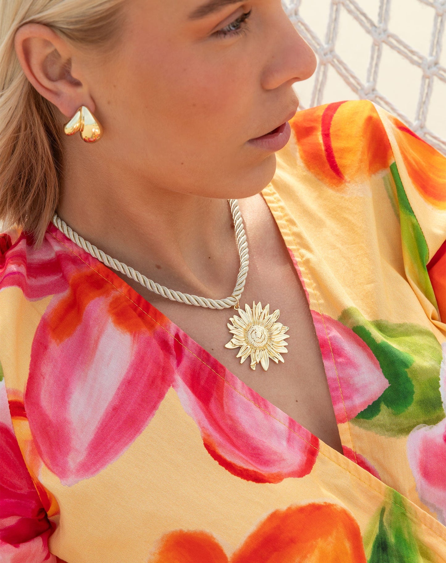 SUNFLOWER CORD NECKLACE BOTERGEEL