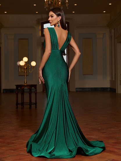 Sophia | Elegante Avondjurk met Diepe V-hals en Glamoureuze Pasvorm