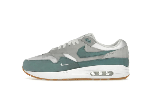 Nike Air Max 1 .SWOOSH Low Poly Abenteuer